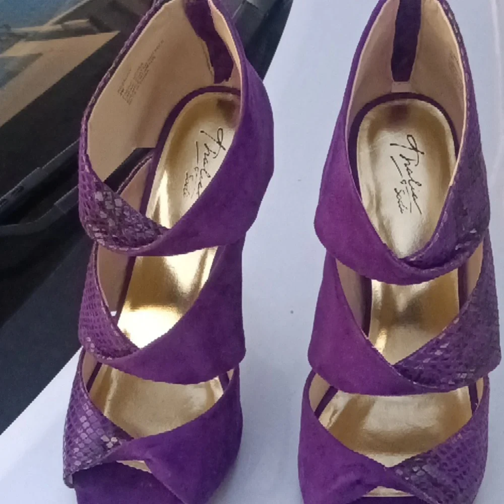 Used - Picture 4 of 4